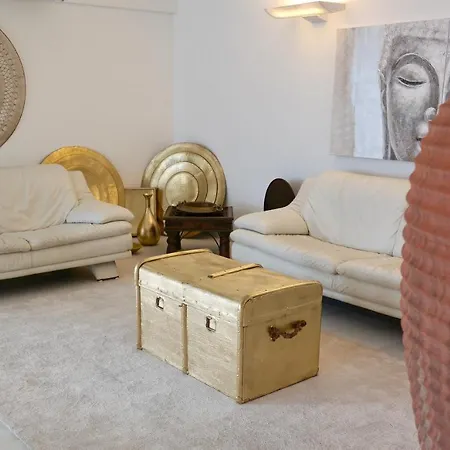 Ahr Alighieri ホテル 3*