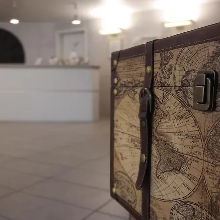 Ahr Alighieri מלון סטרה