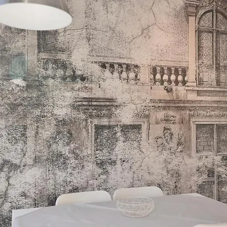 Ahr Alighieri 3* ストラ